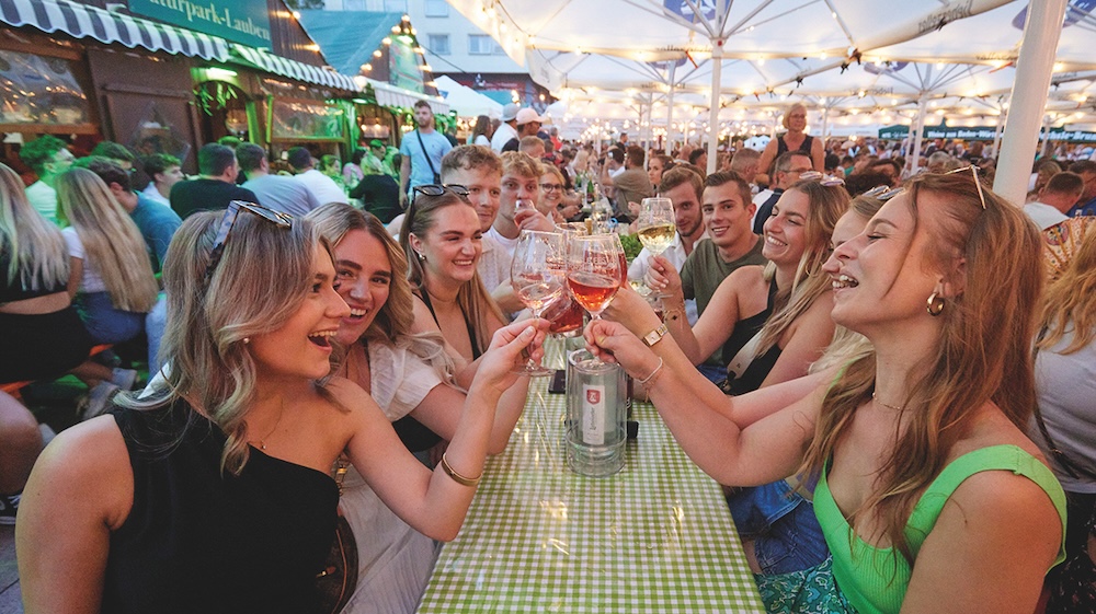 Bild: Gastronomie und Livemusik