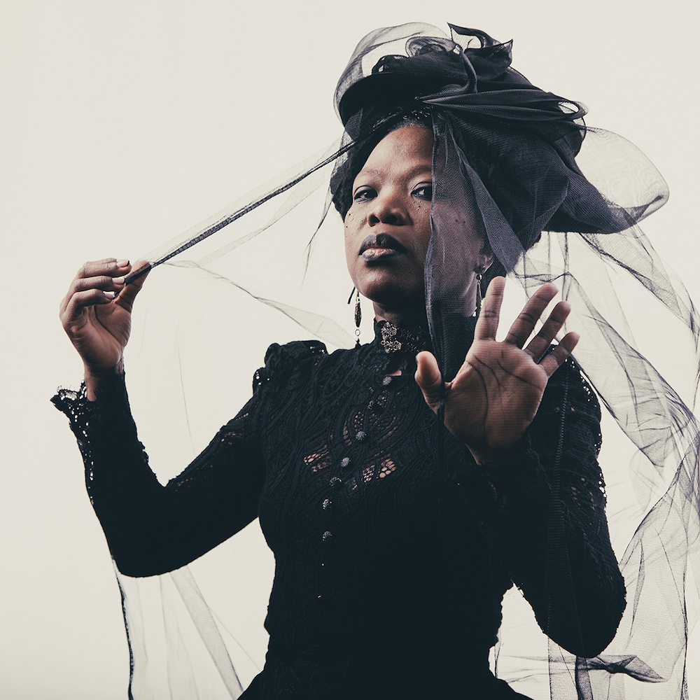 Klappeauf Karlsruhe - Artikel: Moonlight Benjamin Bild: Moonlight Benjamin